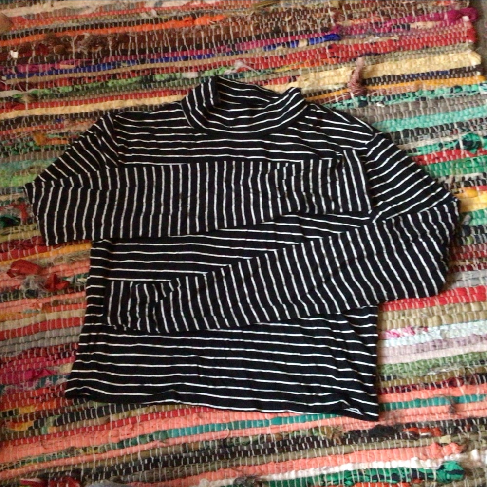 Black and white Striped  Crop Top